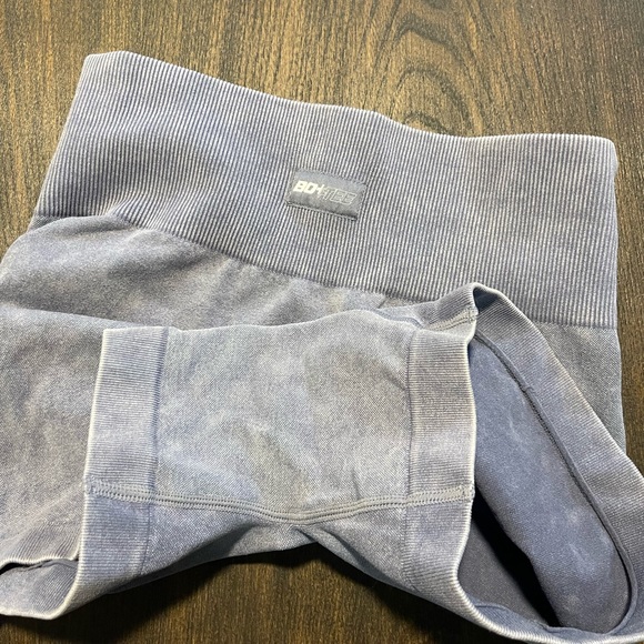 Bo+tee workout shorts never worn too small - Picture 4 of 4
